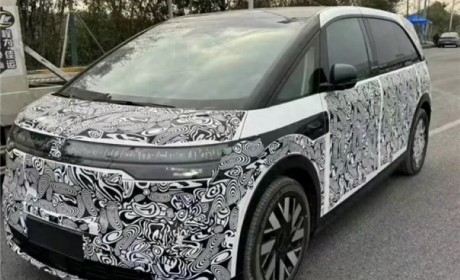 极氪008？极氪全新MPV车型CM2E谍照曝光