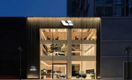 理想汽车旗舰级零售中心京沪两城开业