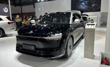 2024海口新能源车展：问界M9实车亮相