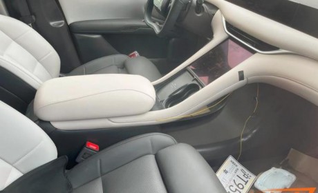 家族式设计加持 智己L6内饰谍照曝光