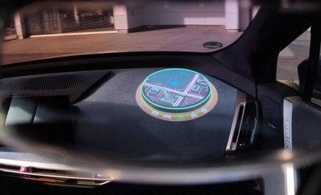CES 2024：宝马展示AR融入真实驾驶环境