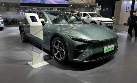 2024海口车展：星纪元 ES售22.58万起