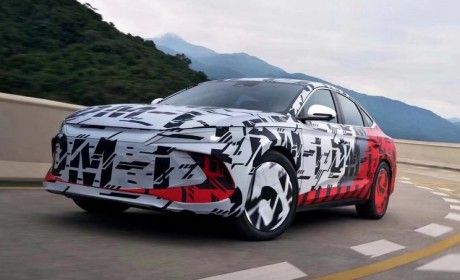 定位高于秦PLUS 比亚迪秦L官方谍照