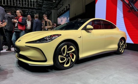 2024日内瓦车展：智己L6实车正式亮相