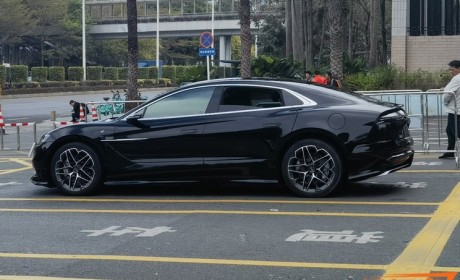 搭载1306马力四电机 仰望U7实车曝光