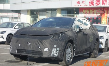 与极氪X同平台 领克纯电动SUV谍照曝光