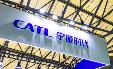 曾毓群建议：电池企业出海要有序竞争