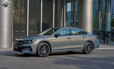 4月25日亮相 全新大众迈腾实车曝光