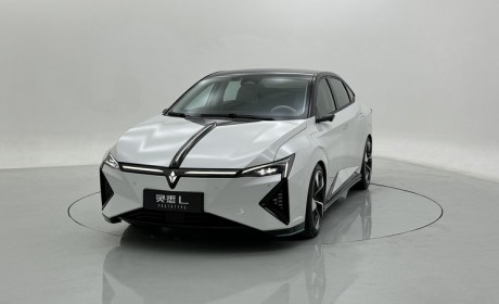 五联屏+电子后视镜 灵悉L原型车首发