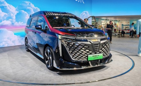 北京车展：传祺E9四座高定版实车亮相