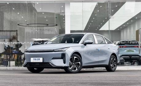 吉利银河L6/L7龙腾版优惠后9.98万元起