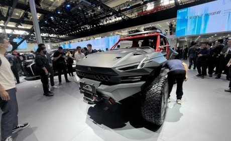 2024北京车展：猛士科技M HUNTER亮相