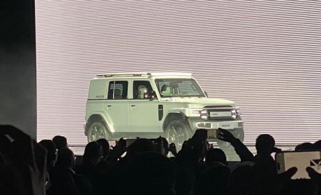 年轻人的新选择 奇瑞iCAR X25/V23亮相