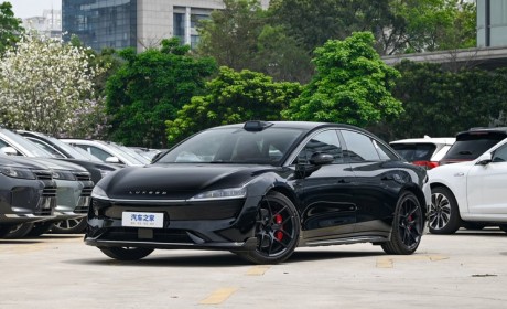 会有哪些不同？新款智界S7将于今日上市