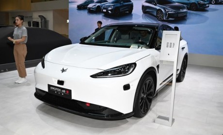 北京车展：阿尔法S先行版PRO售25.68万