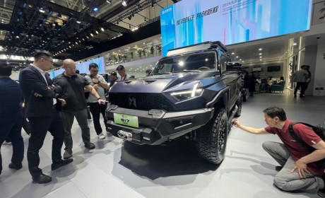 2024北京车展：猛士917高地雄狮改装车