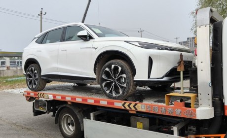 2024北京车展探馆：荣威D5X DMH曝光