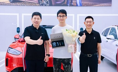 售24.98-27.98万元 新款问界M5开启交付