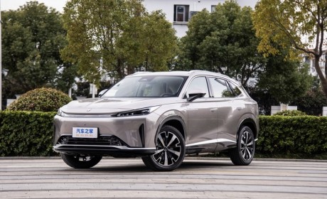 预售11.98万起 荣威D5X DMH将今日上市