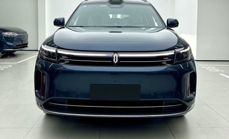 将于5月31日上市 问界M7焕新版实车图