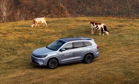 问界新M7智驾、座舱再次升级，“国民SUV”含金量再次增长