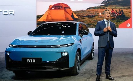 零跑B10内饰曝光 全新设计让人眼前一亮 与玛莎拉蒂合作底盘调校