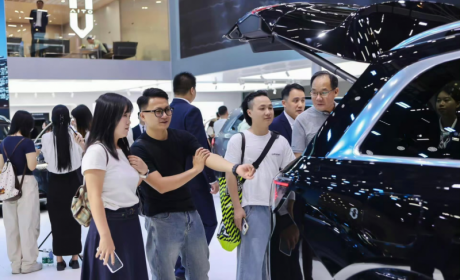 广州车展问界备受瞩目，科技创新与卓越服务共铸品牌辉煌