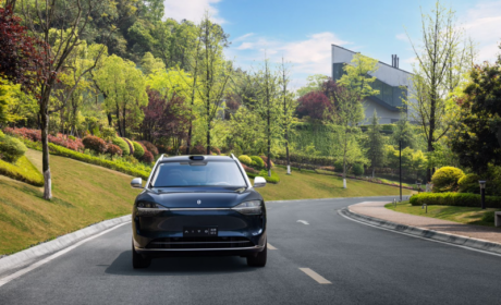 国产新能源疯狂“卷”增程式 问界凭什么“杀”出重围？