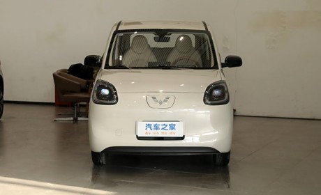 五菱宏光MINIEV四门版车型正式到店，有望在近期推出