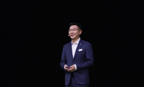 赛力斯何利扬：三年磨一剑，问界M8家庭智慧旗舰，问界出品皆精品