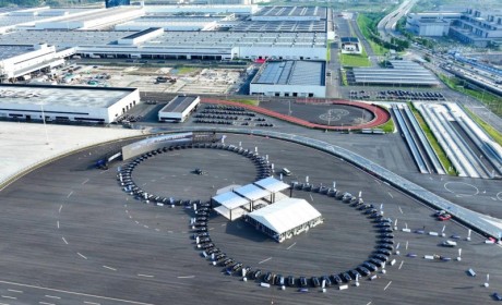 高效兑现用户承诺，问界M8正式开启全国交付