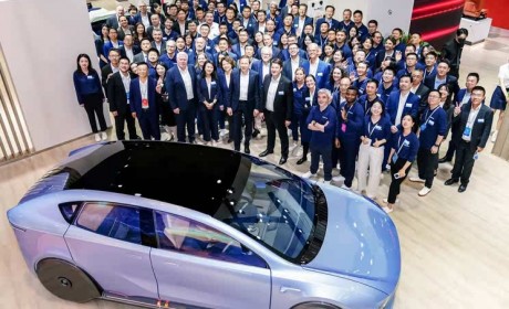 2025上海车展：FORVIA佛瑞亚携多款全球首发展品亮相