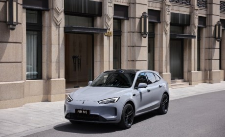 五大核心优势加持  问界新M5 Ultra成年轻用户夏日出行首选