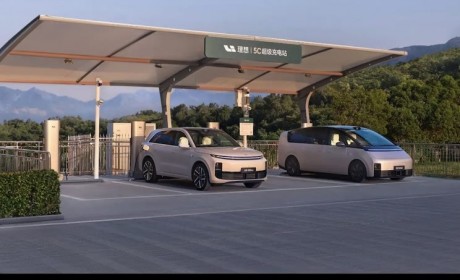 平均每天新增4座 13200+根超充桩 理想超充站2400座达成