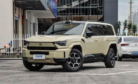 定位硬派越野 搭载华为乾��智驾ADS 4 猛士M817新车到店