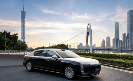 100万级超豪华车怎么选？时代旗舰尊界S800值得冲！