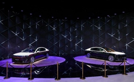 时代旗舰凭实力出圈，尊界S800成都车展大放异彩