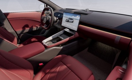 极氪007GT全新内饰演绎科技猎装美学