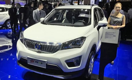 续航里程300km 长安CS15电动版正式发布