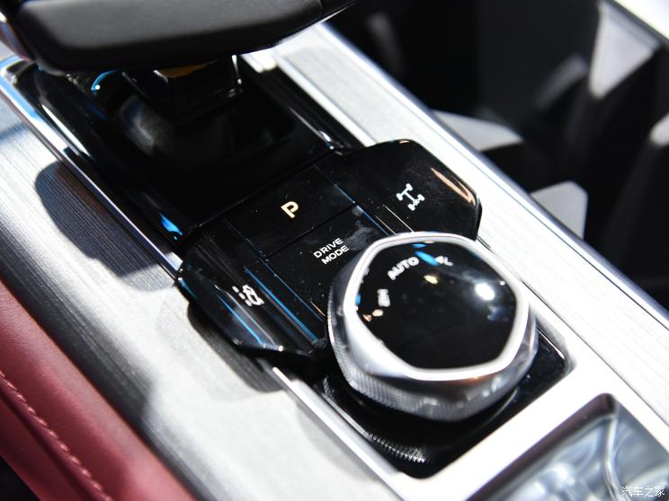 长安汽车 长安览拓者 2023款 探索版 2.0T 自动 四驱 标箱