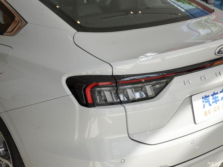 长安福特 蒙迪欧 2023款 EcoBoost 180 至尊型