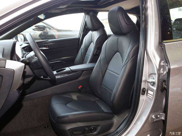 一汽丰田 亚洲龙 2023款 2.0L 豪华版