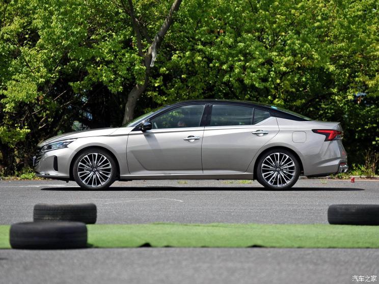 东风日产 天籁 2022款 2.0T XV 尊享版