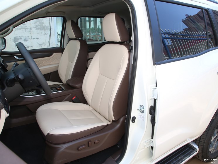 郑州日产 帕拉丁 2023款 2.0T 四驱尊享型