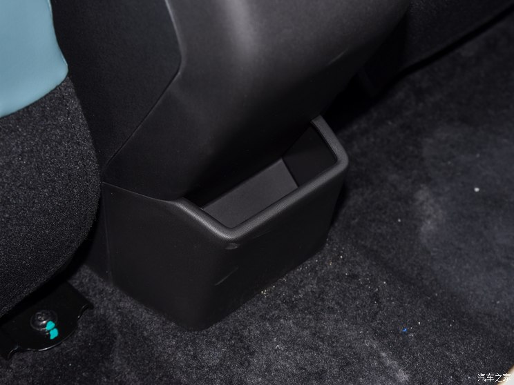 吉利几何 吉利几何E 2024款 萤火虫 301KM 尊贵型