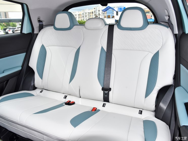 吉利几何 吉利几何E 2024款 萤火虫 301KM 尊贵型