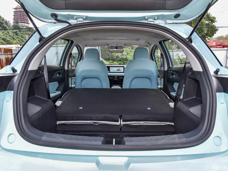 吉利几何 吉利几何E 2024款 萤火虫 301KM 尊贵型