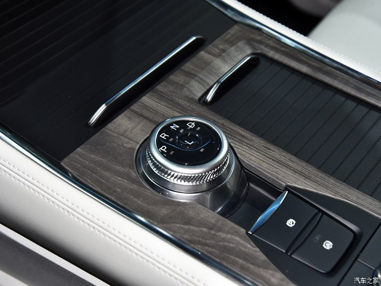 长安福特 探险者 2023款 EcoBoost 285 四驱赤金版 6座