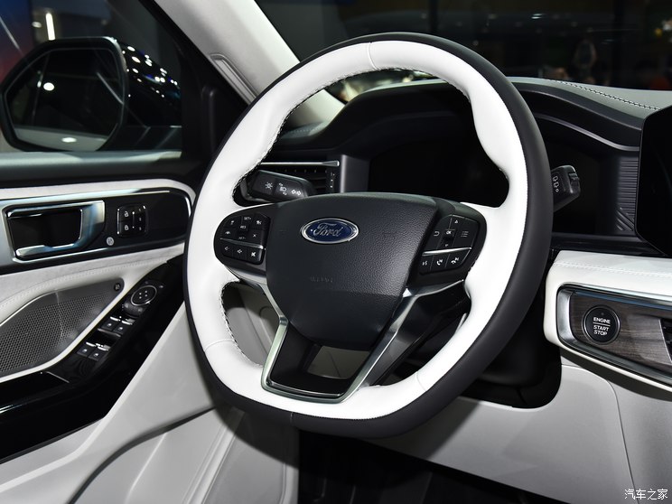 长安福特 探险者 2023款 EcoBoost 285 四驱赤金版 6座