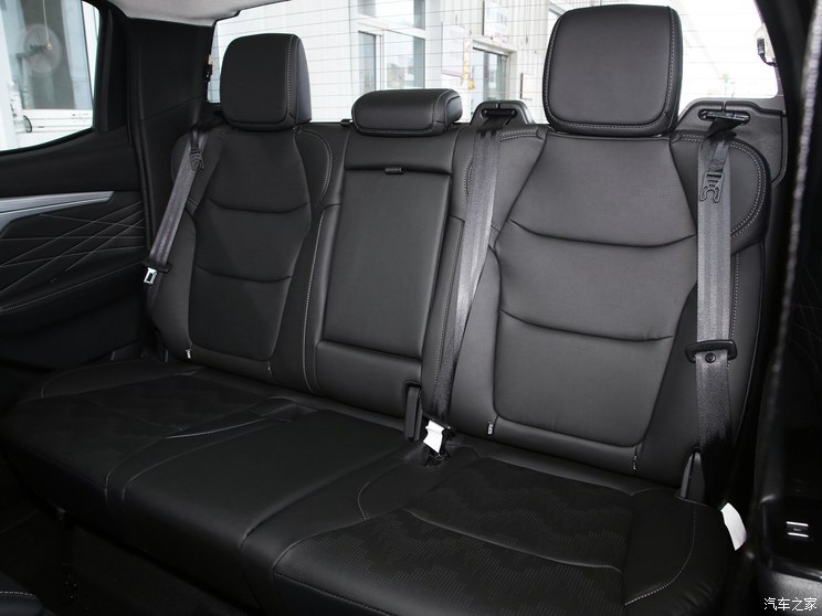 江西五十铃 D-MAX 2023款 1.9T自动四驱V-CROSS畅领型